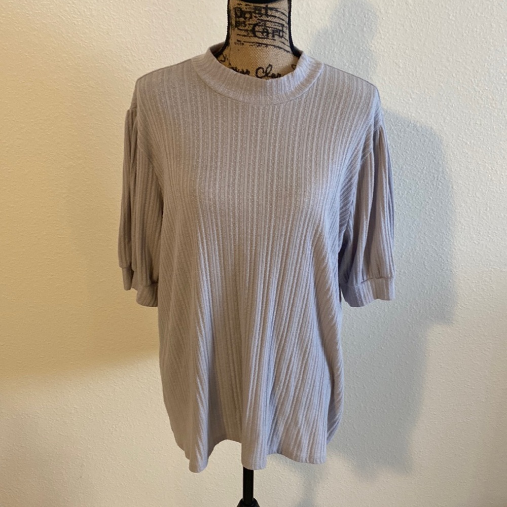 Light grey mock neck tshirt